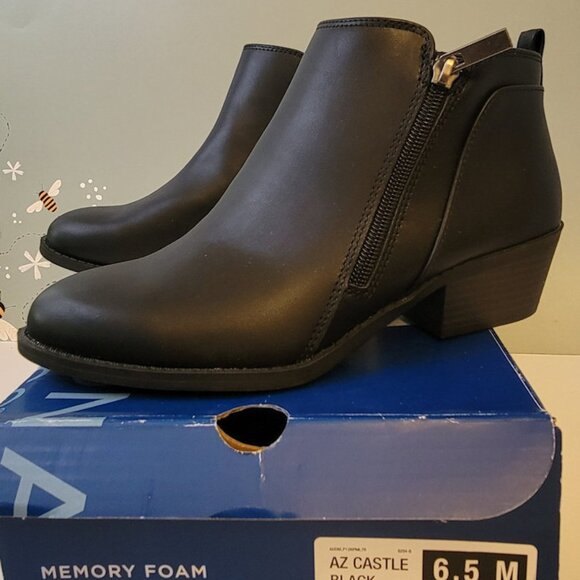 Arizona Jean Co Womens Castle Stacked Heel Booties New in Box - Picture 7 of 9